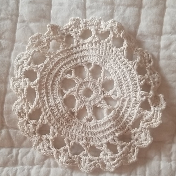 Hand crafted Vintage Cotton Ecru Doilie